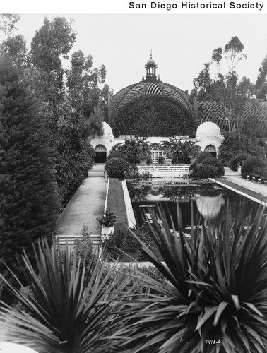View of the Lily Pond and Botanical Building in Balboa Park during the 1935 Exposition