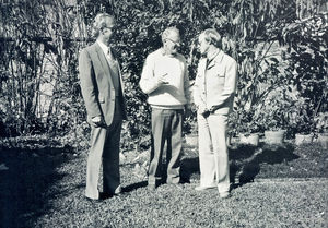Kathmandu, Nepal. Fra UMNs Eksekutiv Komitémøde, december 1984. Fra højre: Jørgen Nørgaard Pedersen, Howard Barclay og (?)