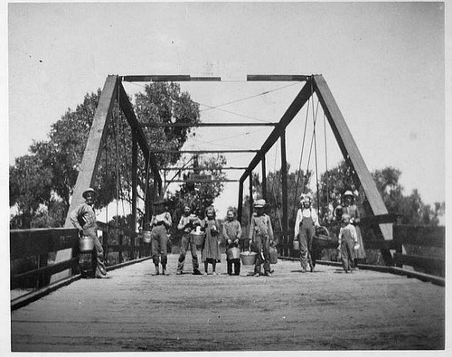 Rockford Bridge, Porterville, Calif., 1900
