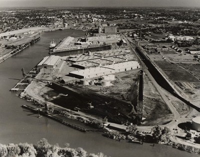 Stockton - Harbors - 1940s: Panoramic view, looking east