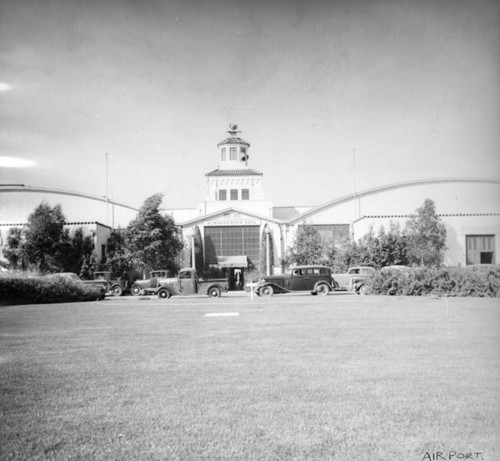 Hangars and adminstration building, Mines Field