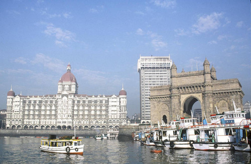 Gateway of India and Taj Mahal hotel