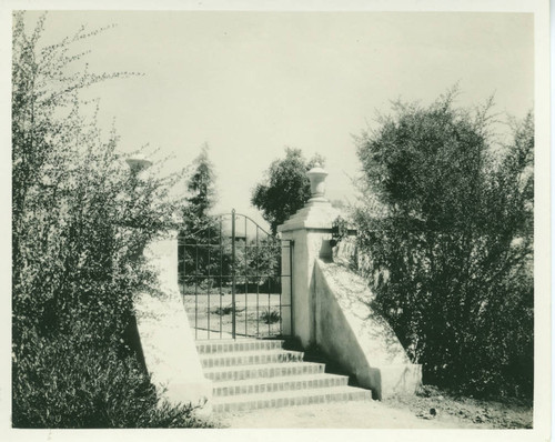 Sumner Hall gate, Pomona College