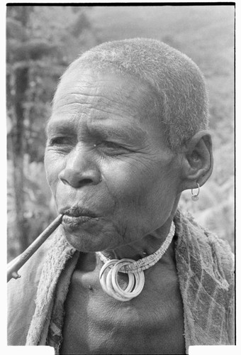 Older woman with tale'ekome necklace