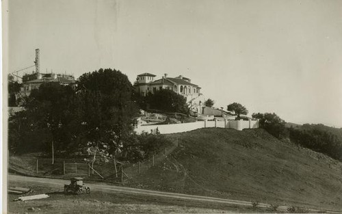Early Construction, Hilltop