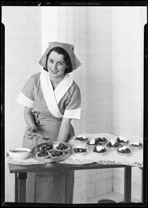 Strawberry tarts, Southern California, 1932