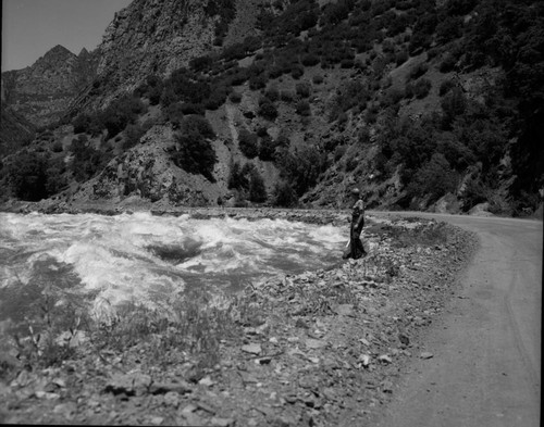 Floods and Storm Damage, High water, South Fork Kings River. Individual unidentified