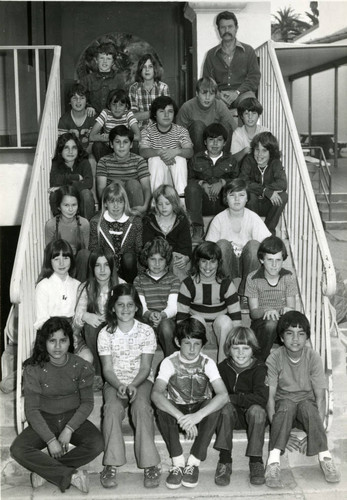 Avalon Schools, Mr. Nissen's fifth grade class, 1975-1976, Avalon, California (front)