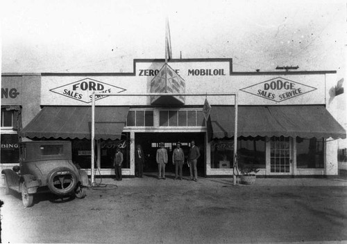 Tulare, Calif., Ford and Dodge Agency, 1920s