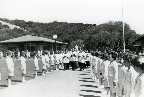 The dedication ceremony of the new location of San Domenico School for Girls, in Sleepy Hollow, April 4, 1966 [photograph]