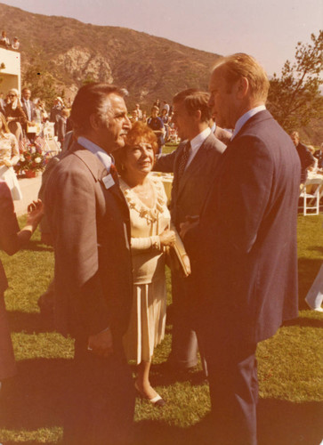 Danny Thomas and President Ford during Pepperdine reception, 1975
