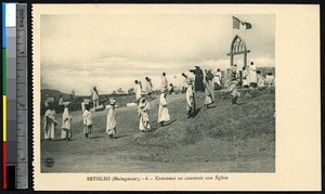Betsileo men and women building a church, Fianarantsoa, Faritanin' i, Madagascar, ca.1900-1930
