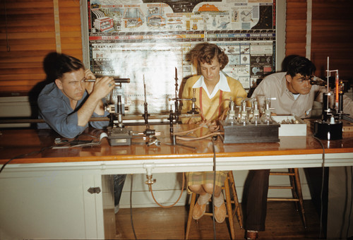 Physics class, Citrus Junior College, 1942