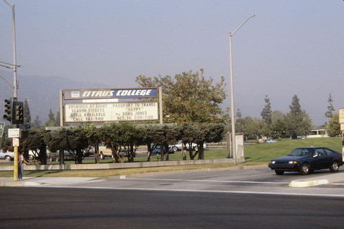 Citrus College sign, 1987