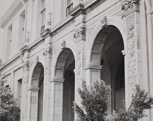 View of the entrance to the Citrus Administration building