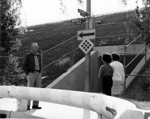 Tunnel at Leonis Street