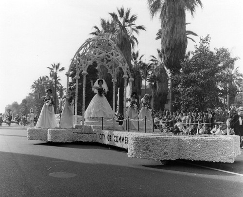 Miss Commerce 1968 and court at Tournament of Roses Parade