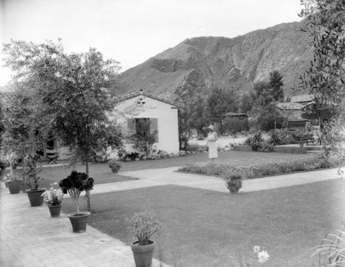 Courtyard at the Desert Inn, Palm Springs, view 18