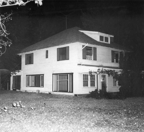 Find bodies in deserted W.H. house