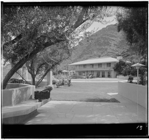 Ruskin, Lewis J., residence. Exterior and Landscaping