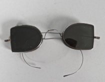 Grey lenses sunglasses