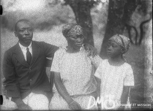 African family, Mozambique, ca. 1929