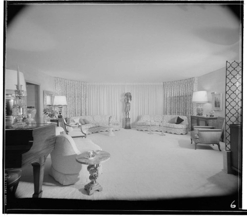 Barraclough, Mr. and Mrs. G. A., residence. Living room