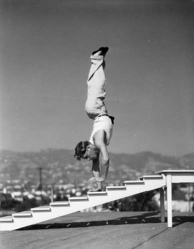 Rooftop gymnast