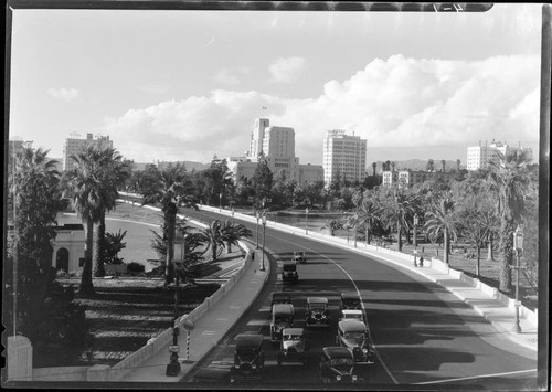 [Early Los Angeles]. Wilshire Blvd, MacArthur Park