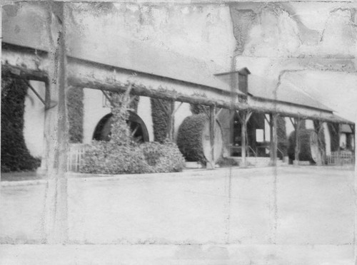 Photograph of Thomas Winery building