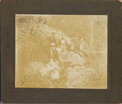 Photo of people not identified