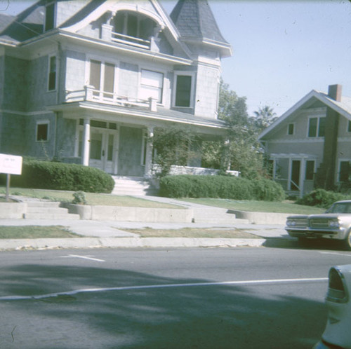 Home of Charles E. Perkins at 911 Spurgeon, October 1966