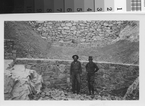 Thin arch toe wall and masonry apron : loose rock dam : Brand Park Project, Brand Park SP-30, Glendale, California, October 1935