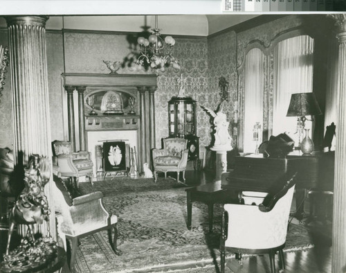 El Miradero, drawing room