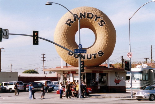 Randy's Donuts, landmark in Inglewood, California