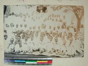 A group of leprous patients, Ambohipiantrana, Antsirabe, Madagascar, 1898-10-04