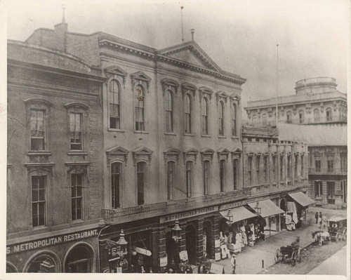 [Photograph of the Metropolitan Theatre II]