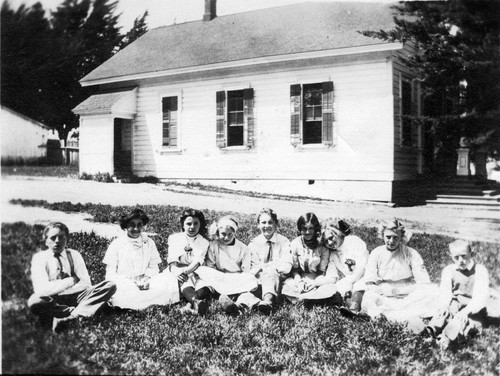 Old Murray School (1912), photograph