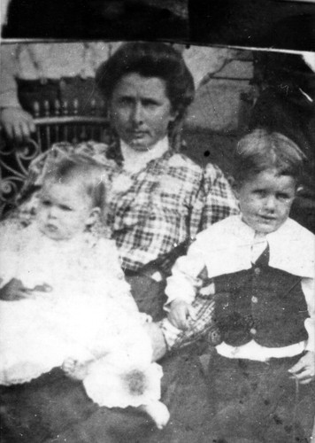 Margaret Louise Tehan Dobbel (1874 - 1933) with Laura Dobbel and Herman Dobbel (1903 - 1970), (c. 1900s), photograph