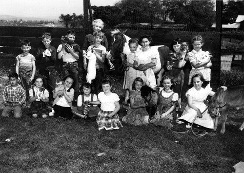 Murray School Pet Day, (1952), photograph