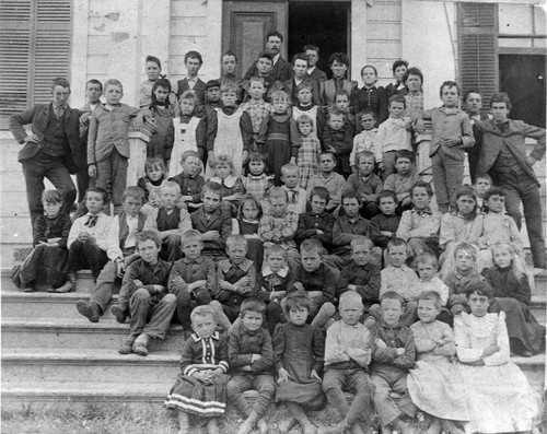 Murray School class photograph (1891)