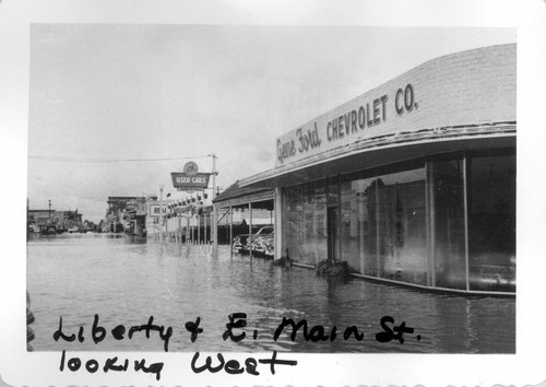 1955 Flood of Kaweah River, Visalia, Calif