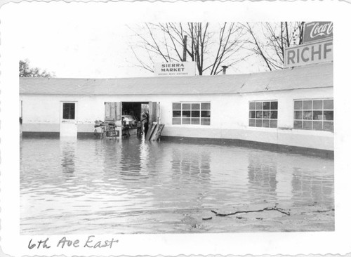 1955 Flood of Kaweah River, Visalia, Calif