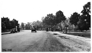Looking west on Wilshire from east side of San Vicente Boulevard, Los Angeles, 1926