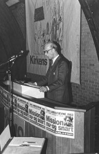 Landsstævne 1983 i Kolding. Formanden biskop Thorkild Græsholt på talerstolen