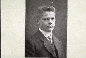 Ernst Conzelmann geb. 7. Sept. 1894, von Tailfingen, Württemberg, Bruder der V. Klasse, gefallen am 10. März 1915, bei Stolnike in Russisch Polen