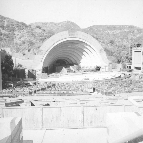 Hollywood Bowl, preparing stage for Easter services, view 10