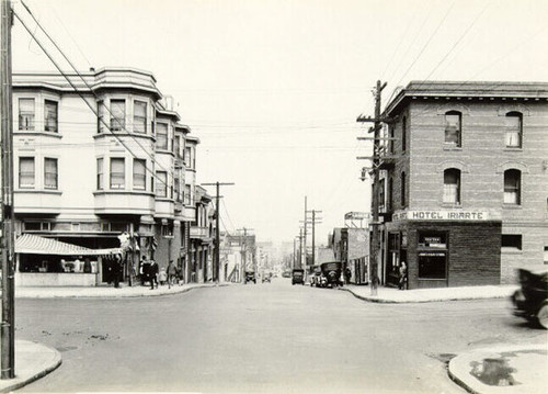 [Pacific Avenue at Powell Street]
