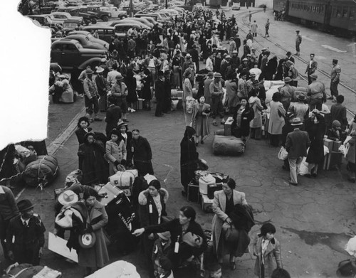 Japanese leaving for internment camp