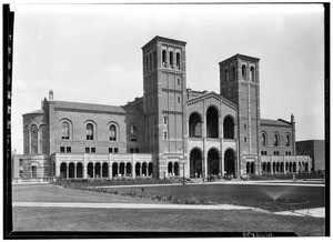 Unidentified building on the University of California at Los Angeles, 1938
